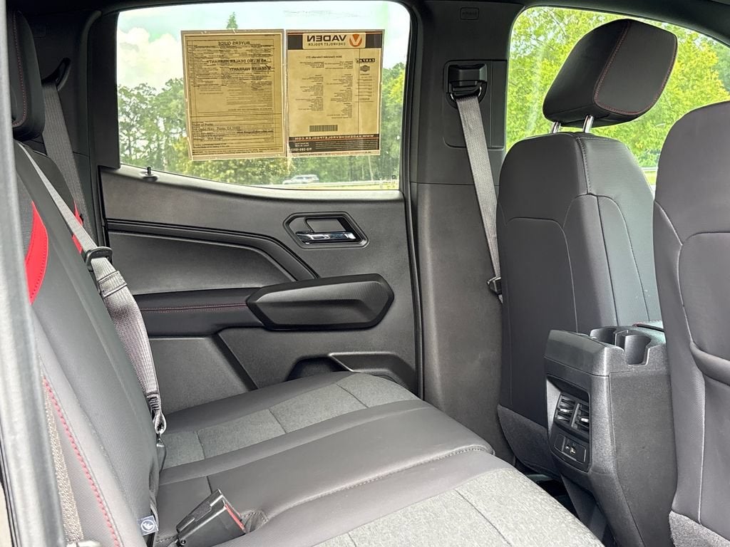 2024 Chevrolet Colorado Base
