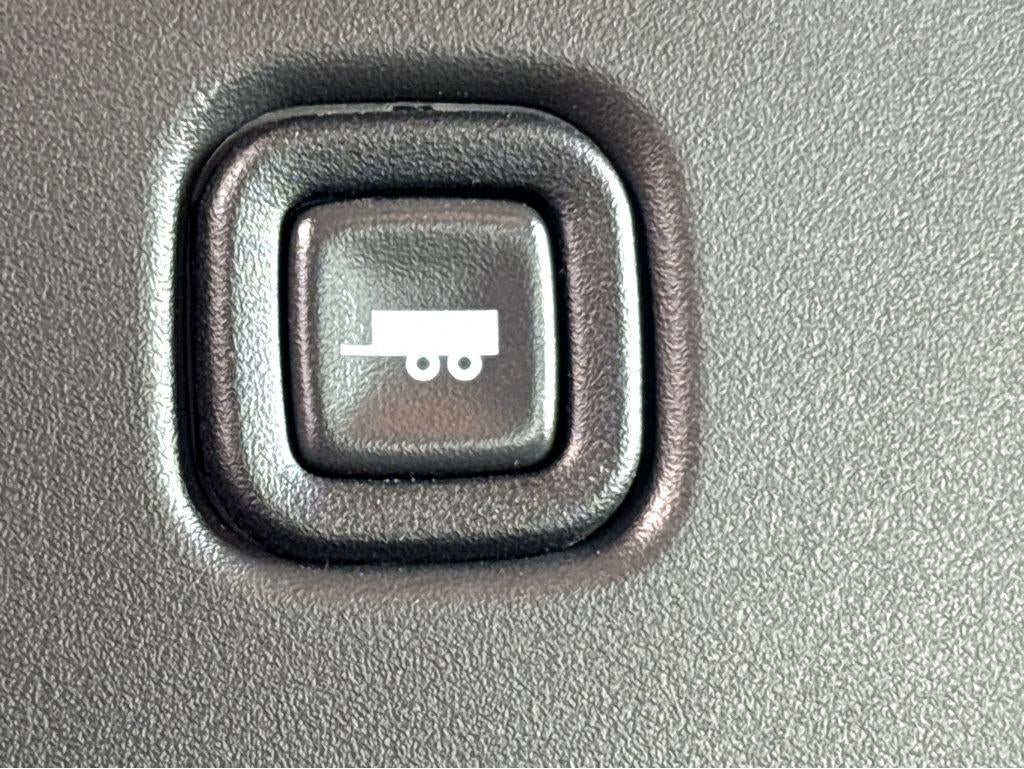 2025 Chevrolet Express Cargo Base