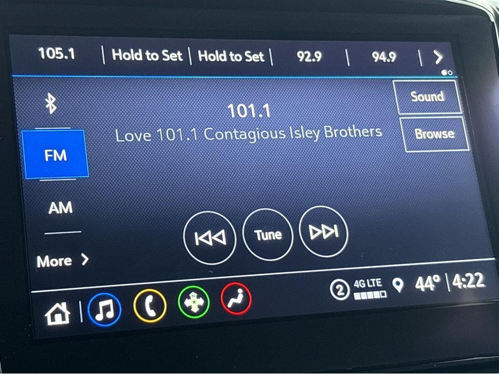 2022 Chevrolet Traverse LT Cloth