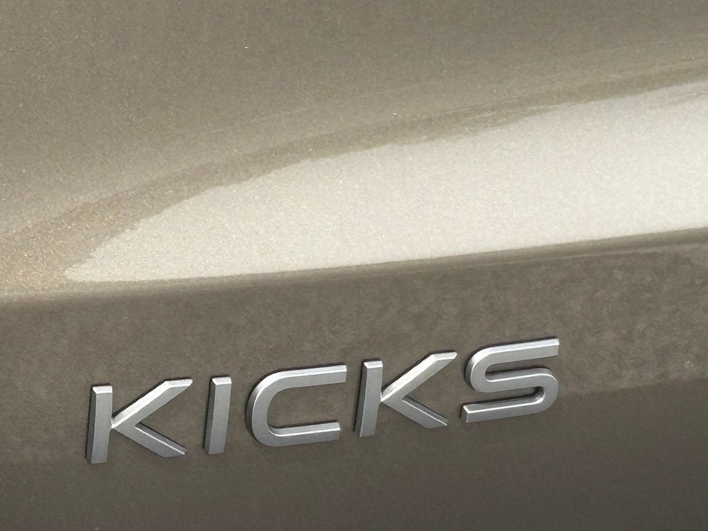 2026 Nissan Kicks Base