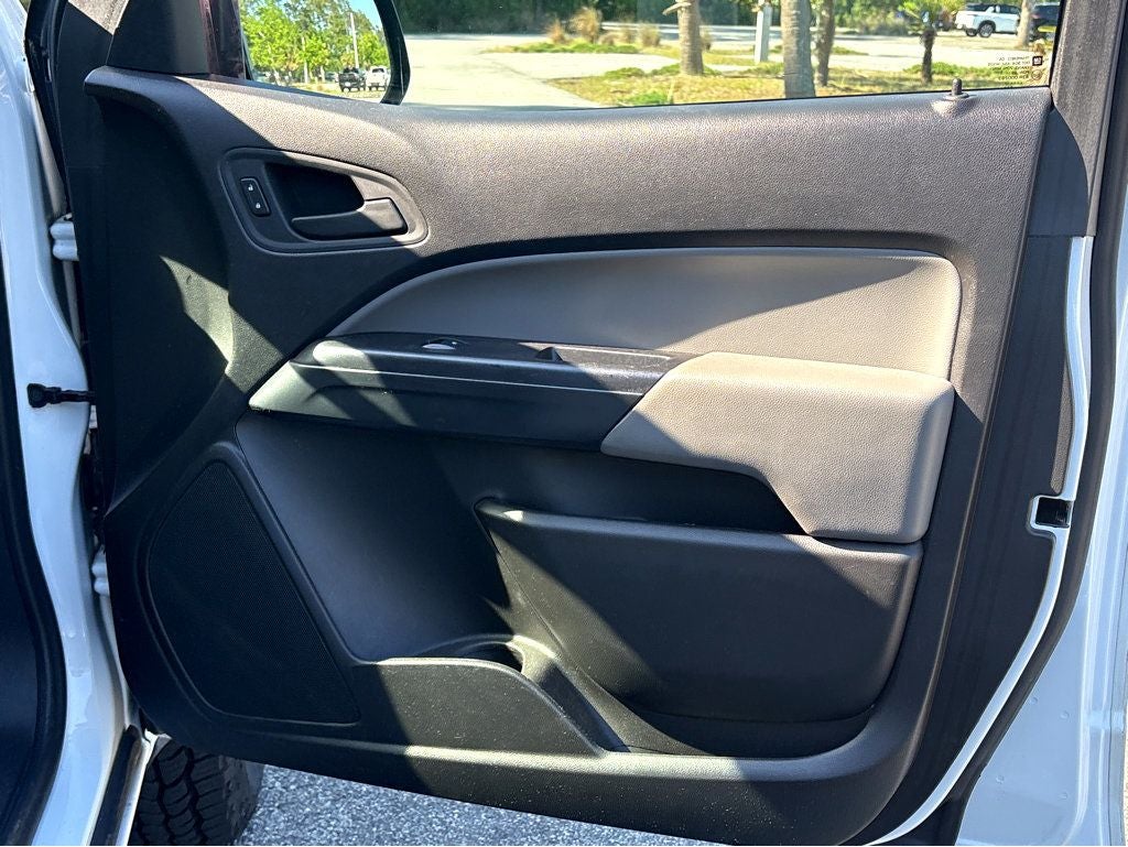 2017 GMC Canyon Base