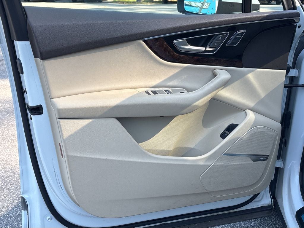 2019 Audi Q7 55 Premium Plus quattro