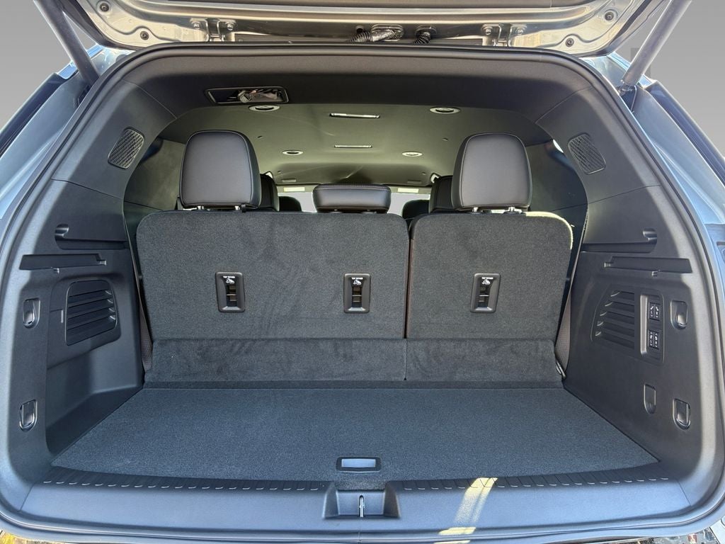 2025 Chevrolet Traverse High Country