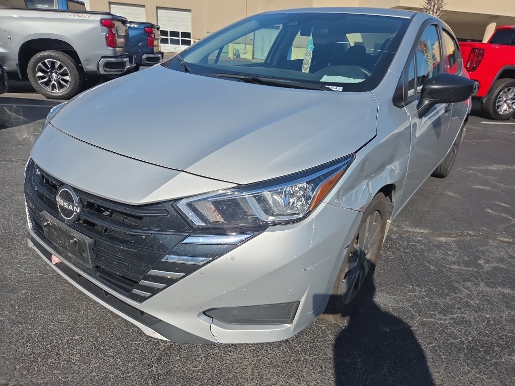 2024 Nissan Versa 1.6 S CVT's photo