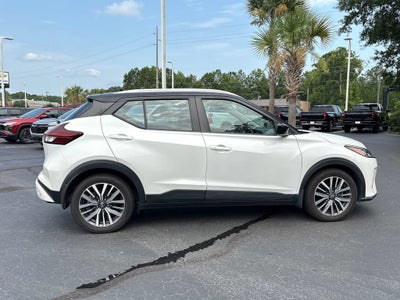 2022 Nissan Kicks SV