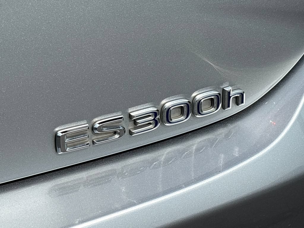 2022 Lexus ES ES 300h F SPORT