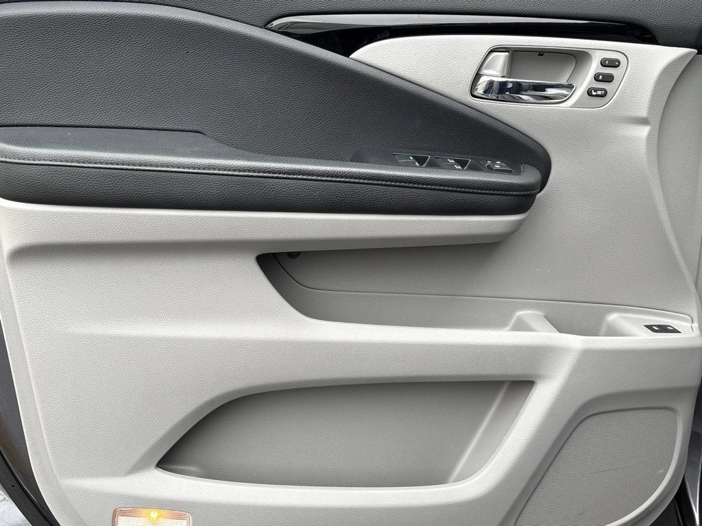 2022 Honda Pilot Touring 7-Passenger