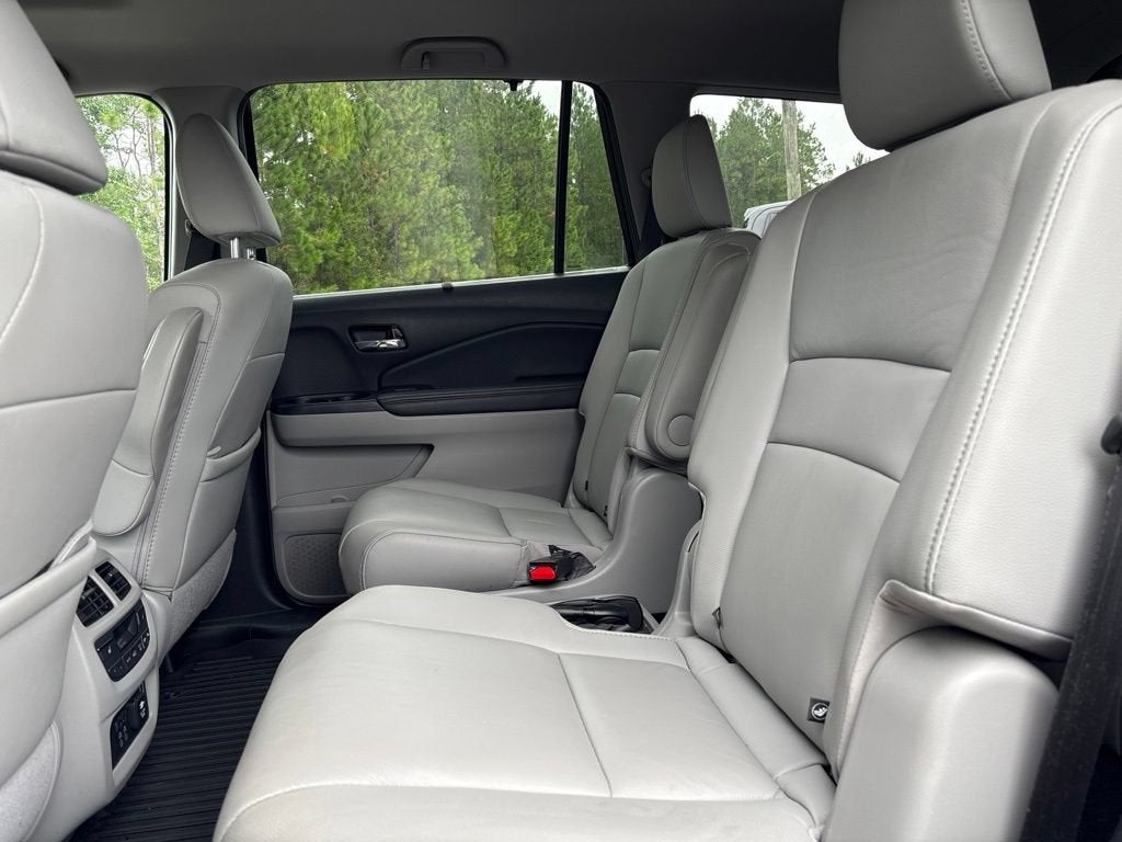 2022 Honda Pilot Touring 7-Passenger