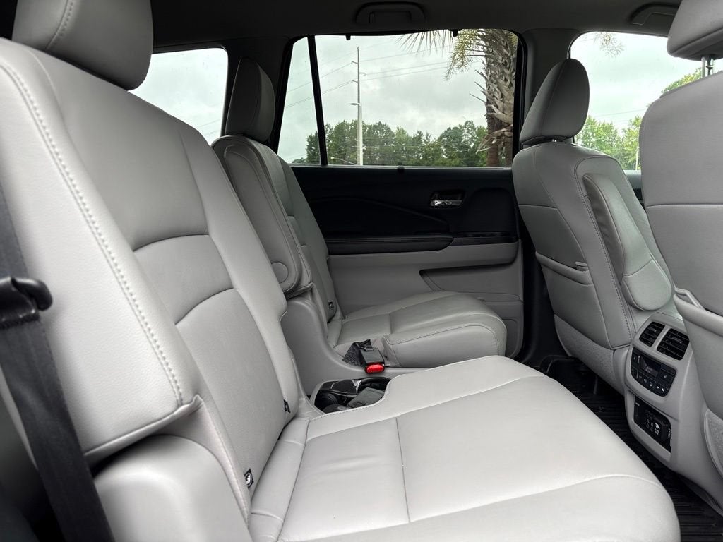 2022 Honda Pilot Touring 7-Passenger