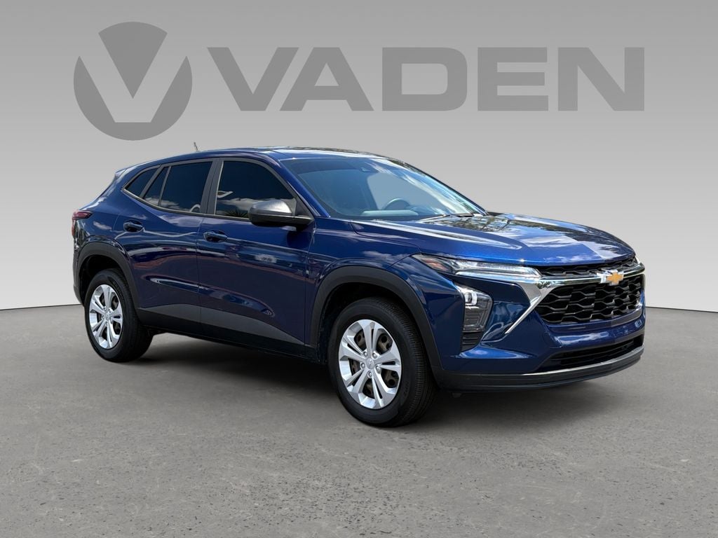 2024 Chevrolet Trax LS's photo