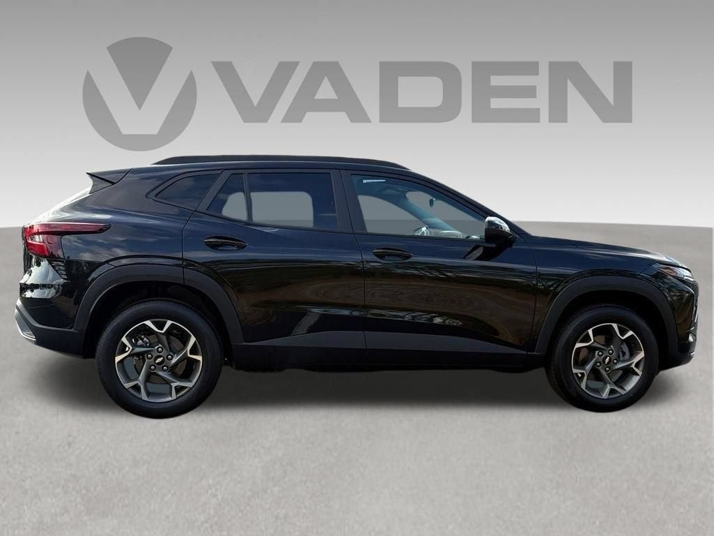 2026 Chevrolet Trax LT - Photo 10