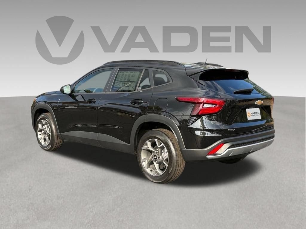 2026 Chevrolet Trax LT - Photo 6