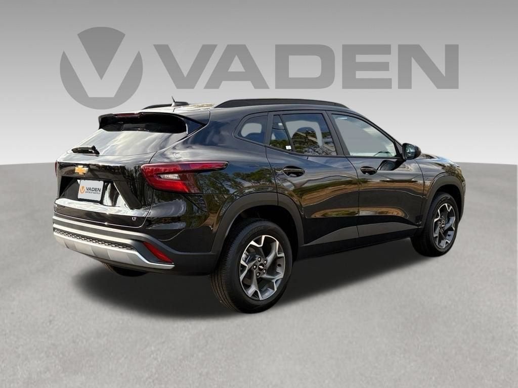 2026 Chevrolet Trax LT - Photo 8