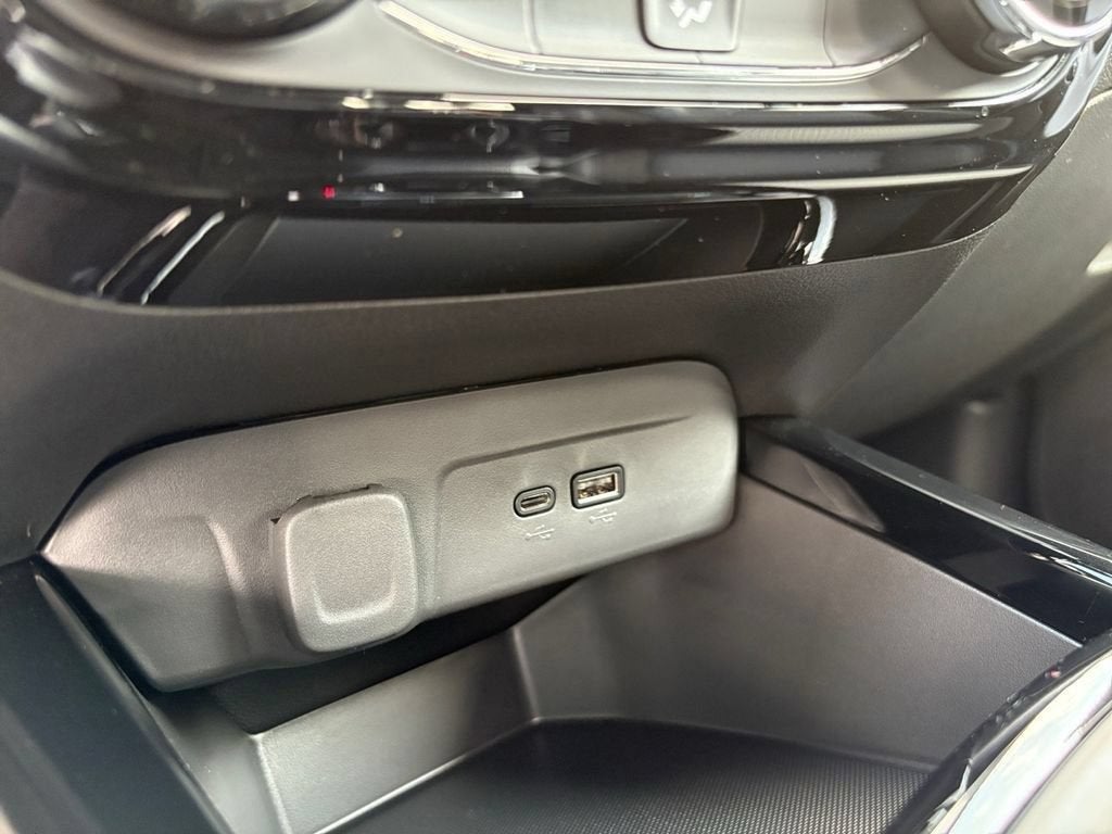 2026 Chevrolet Trax LT - Photo 9
