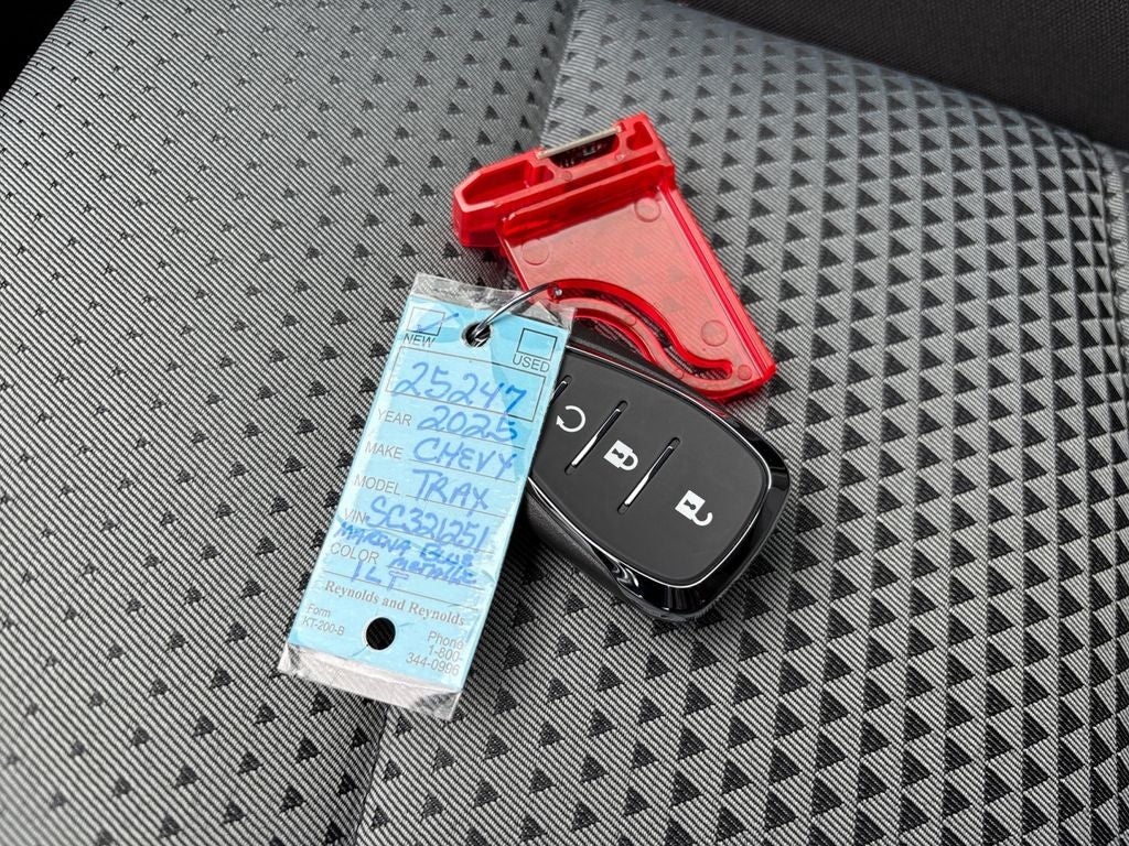 2025 Chevrolet Trax LT